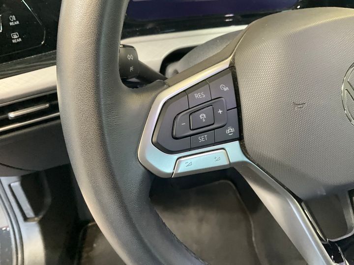 Fahrzeugabbildung Volkswagen Golf Life TSI *Cam*PDC*LED*Sitzhzg*App*ACC*XDS*