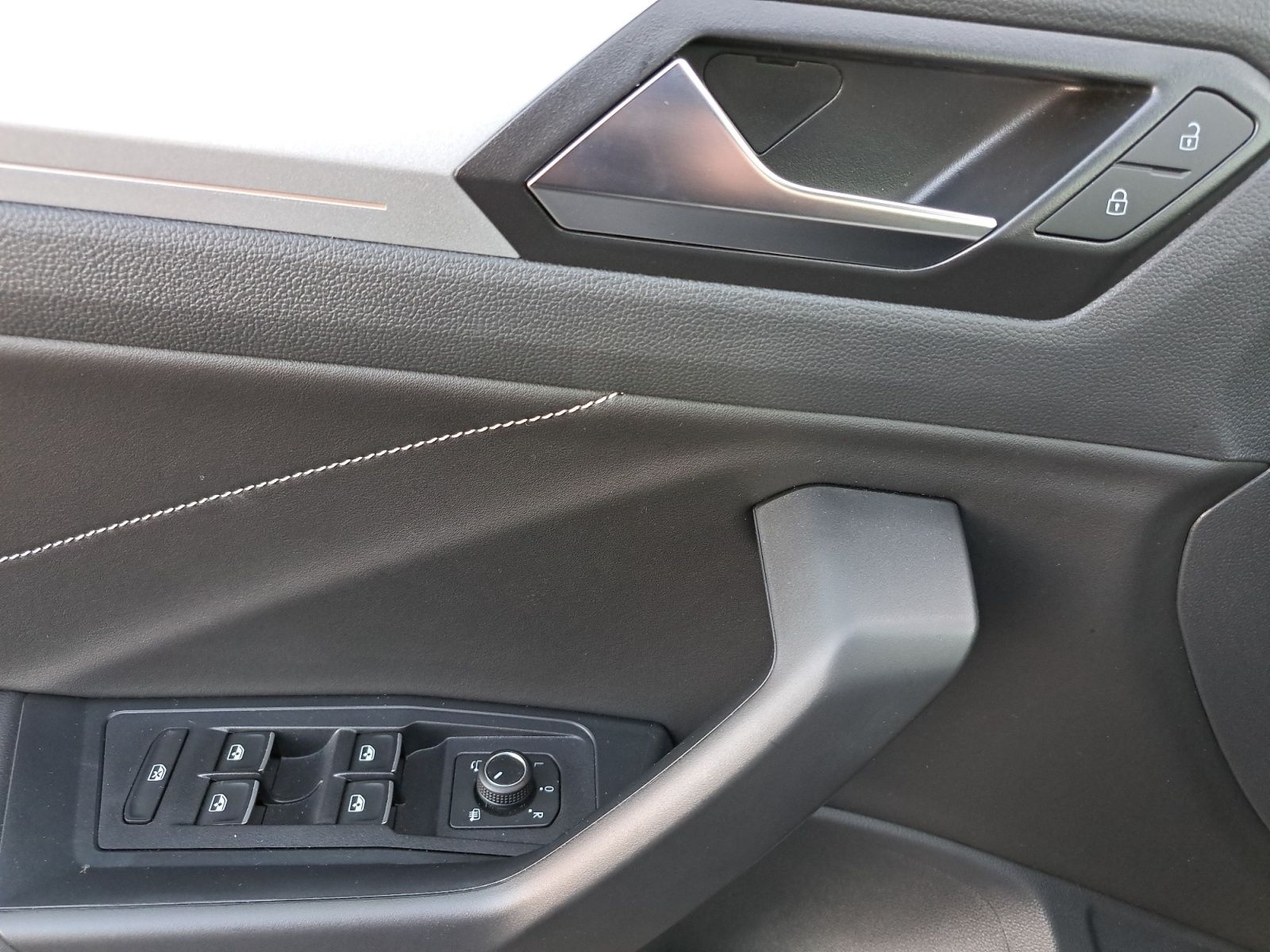 Volkswagen T-Roc - Bild 17