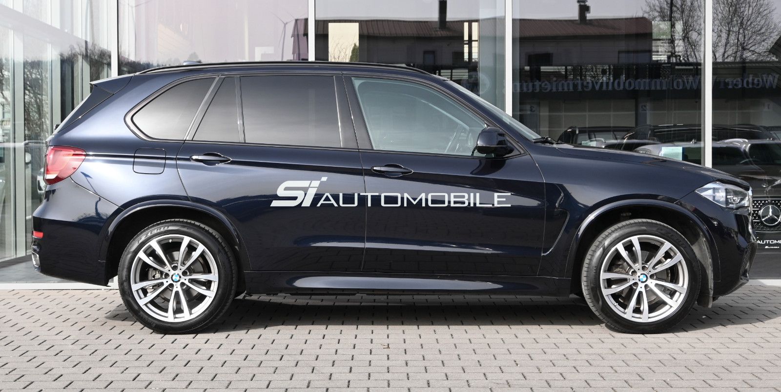 Fahrzeugabbildung BMW X5 xDrive30d M-Sport °ACC°AHK°STANDHEIZ°PANO°HUD