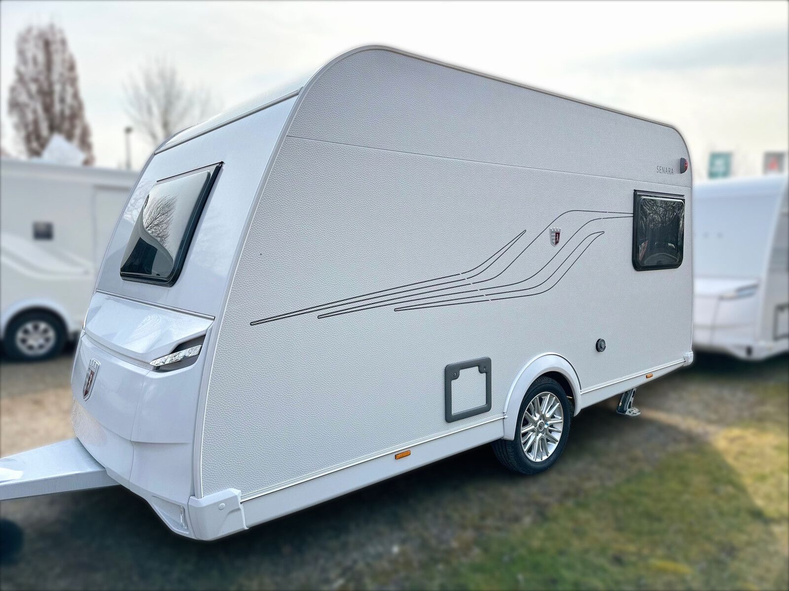Fahrzeugabbildung Tabbert Senara 400 QD 2.3 Premium Interieur Exterieur