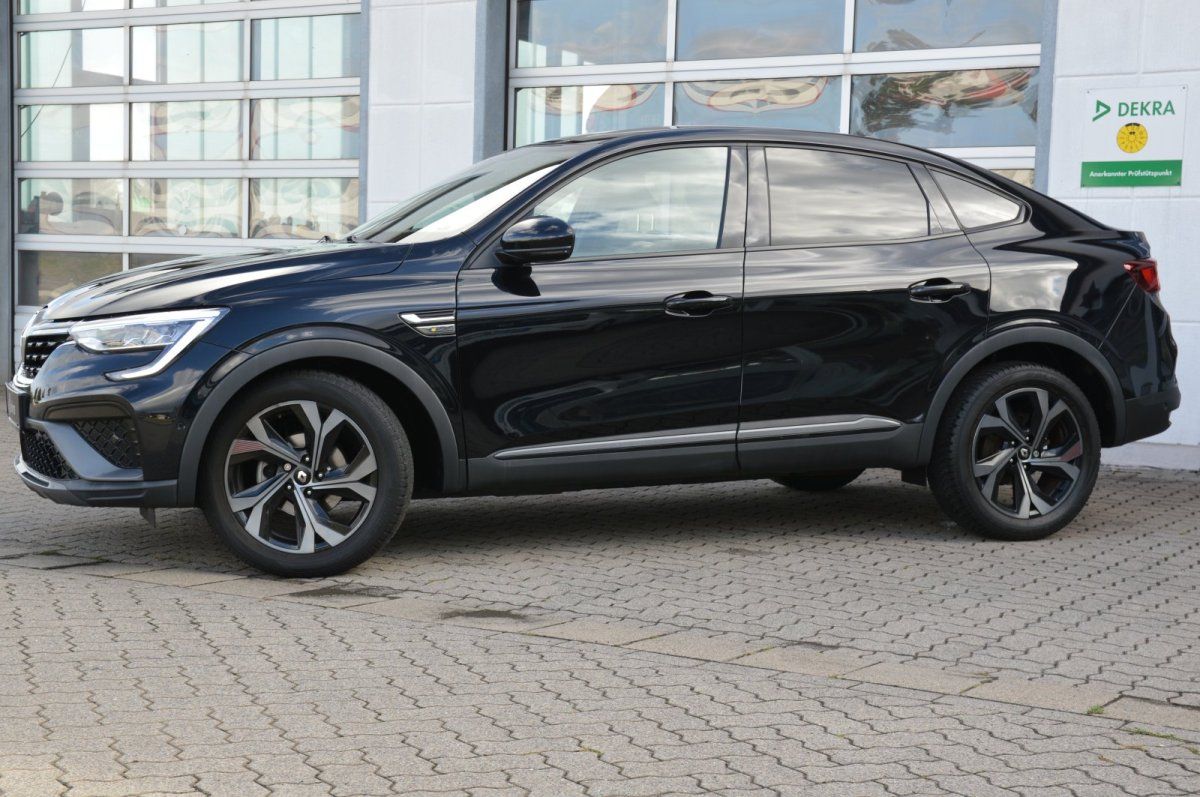 Fahrzeugabbildung Renault Arkana   R.S. Line Winterpaket LED