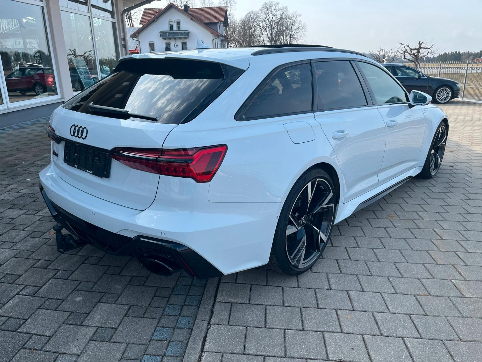 Audi RS6 4.0 TFSI tiptr. 305km/h/Keramik/AHK/B&O