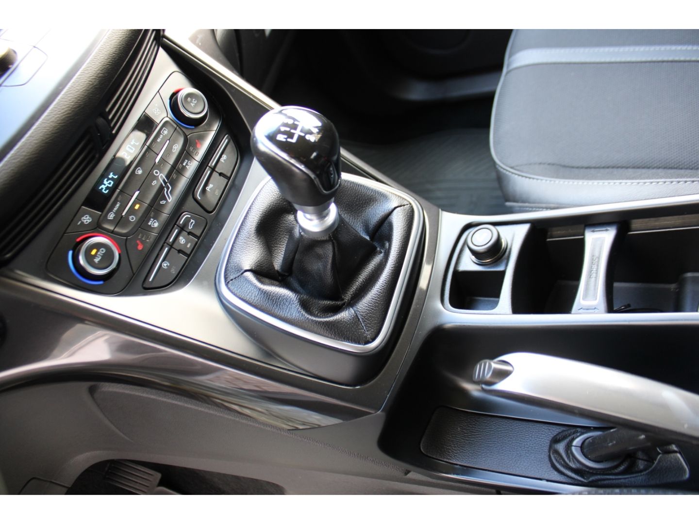 Fahrzeugabbildung Ford Grand C-Max Titanium 7-Sitze Xenon Navi RFK TWA