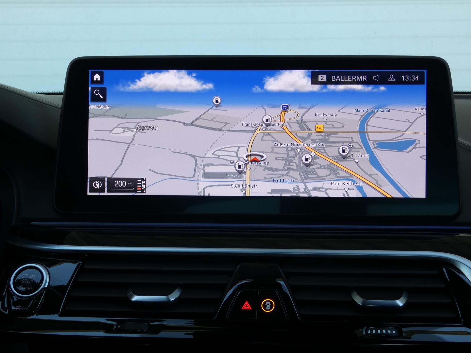 BMW M550i xDrive Limousine M Sport Navi+Kamera+ACC