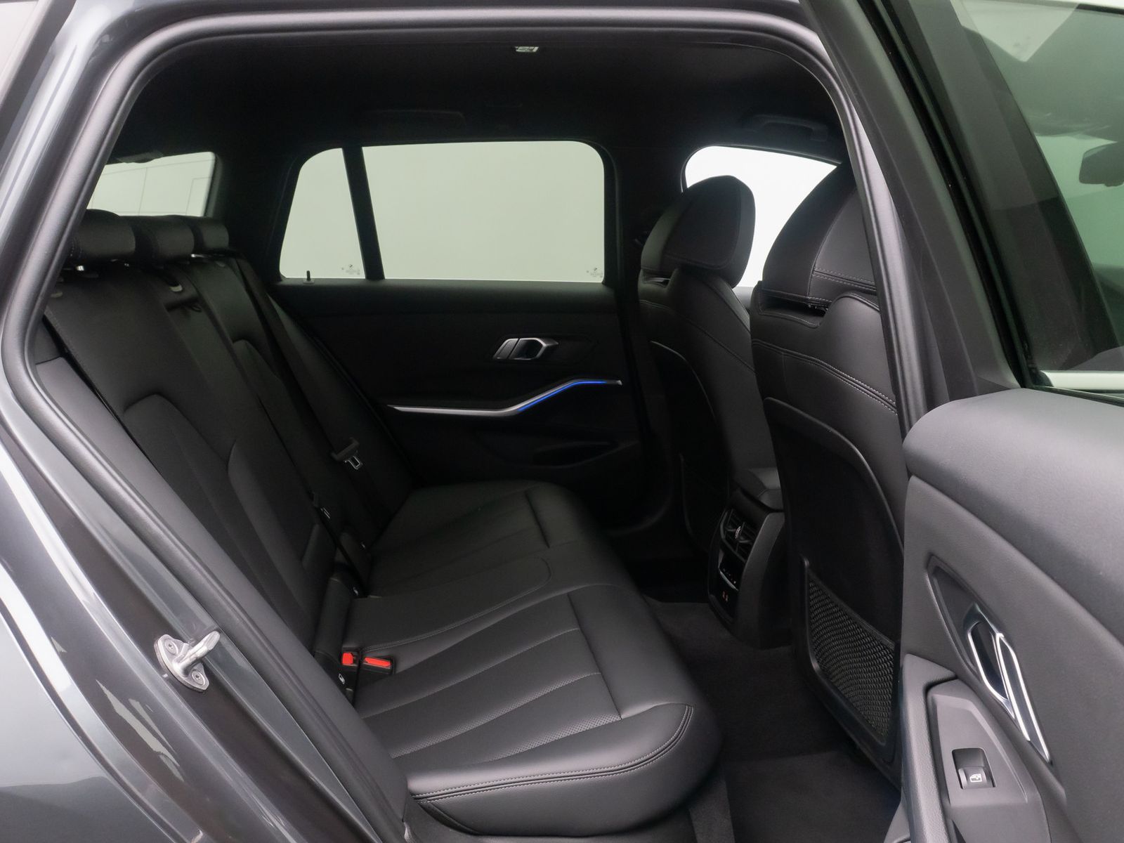 Fahrzeugabbildung BMW 320d M Sport DAB Kamera Alarm Komfort Individual