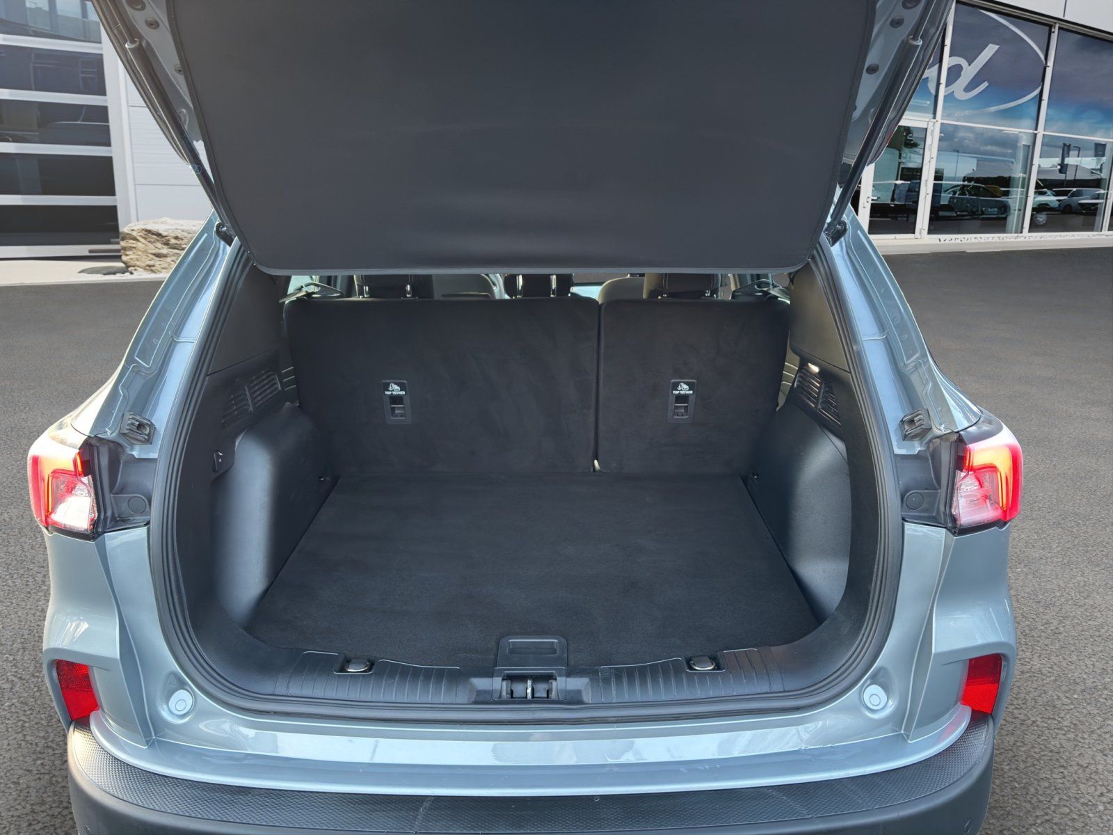 Fahrzeugabbildung Ford Kuga Plug-In Hybrid Cool & Connect #Winterpaket