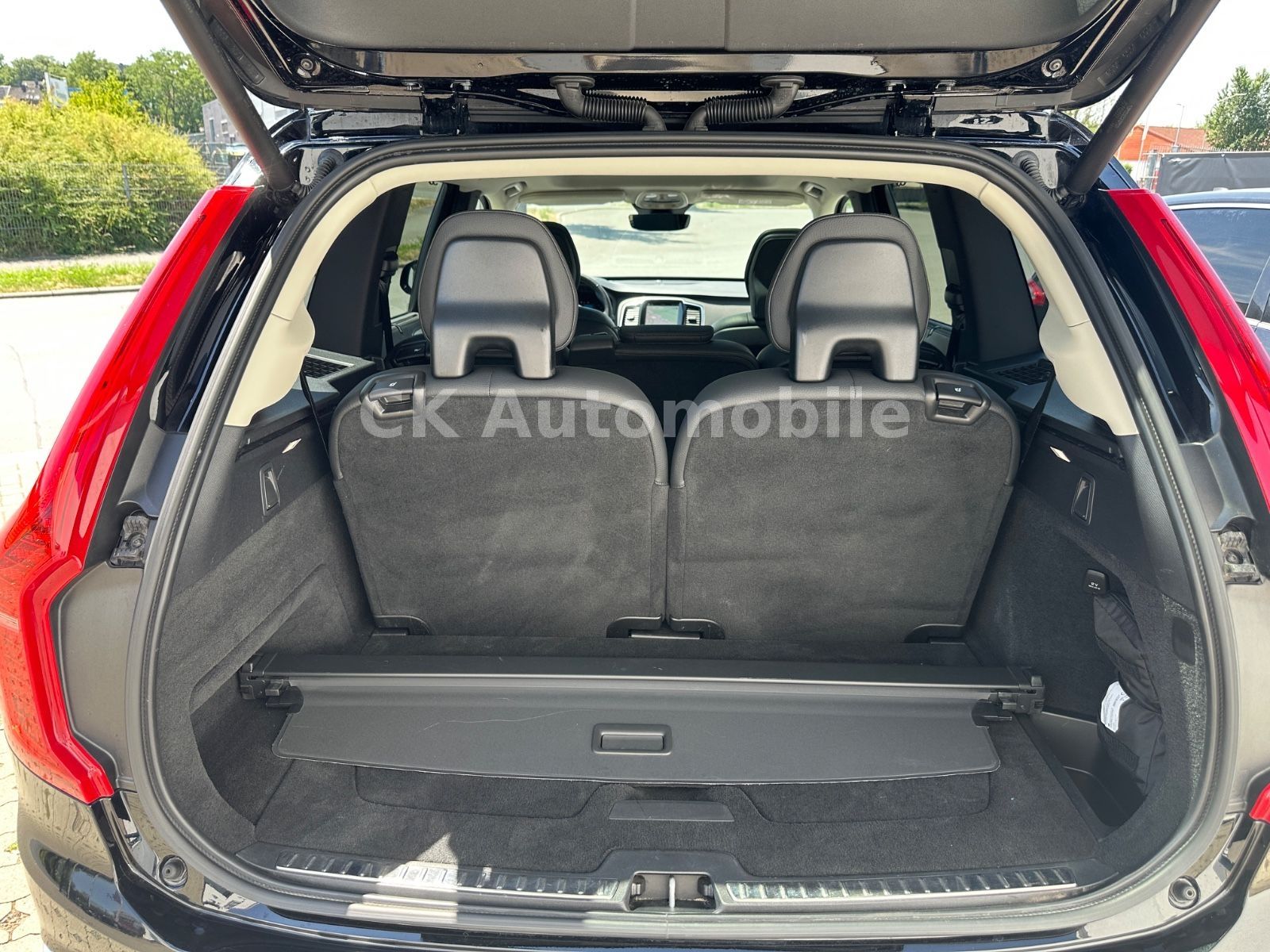 Fahrzeugabbildung Volvo XC90 B5 Plus Bright AWD 7Sitze/Navi/Pano/360°Kam