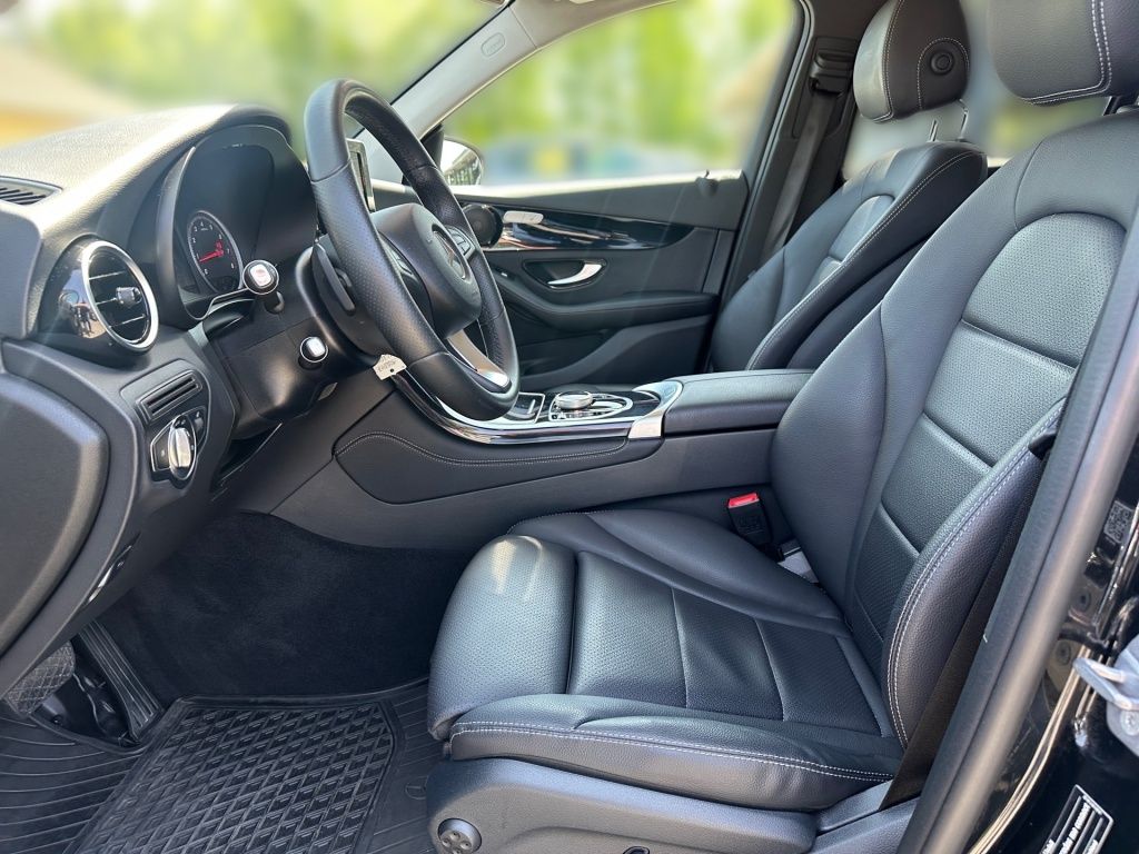 Fahrzeugabbildung Mercedes-Benz GLC 250 4M LUXURY LED SHZ Tempomat KAM CD