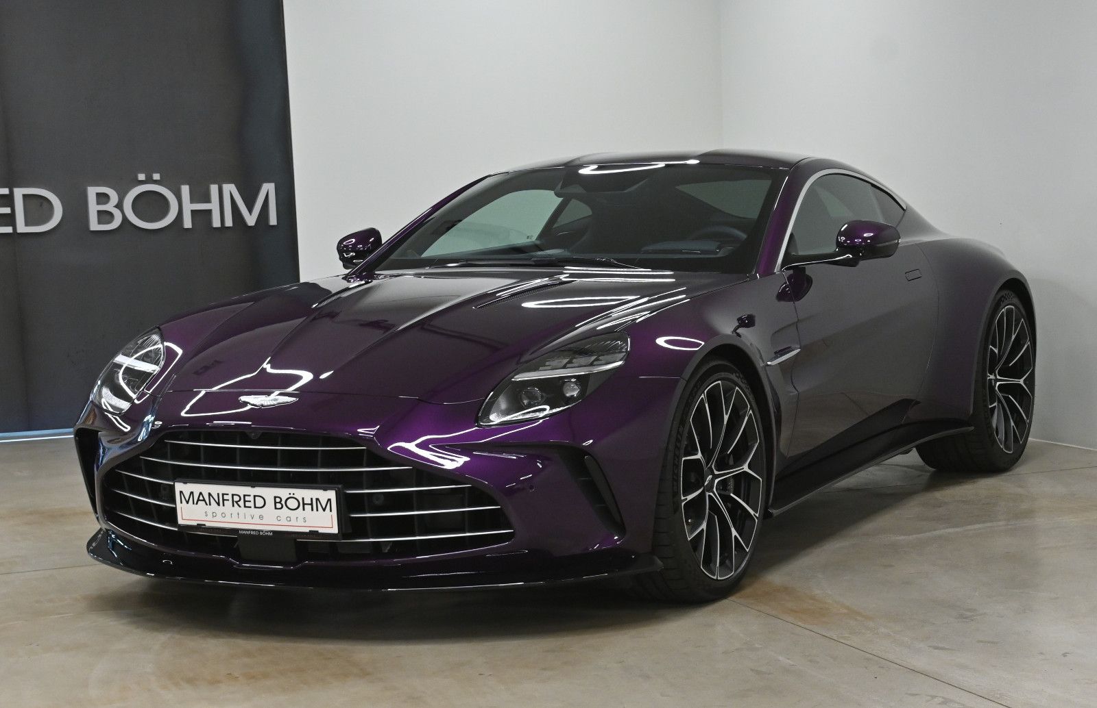 Aston Martin Vantage Coupe