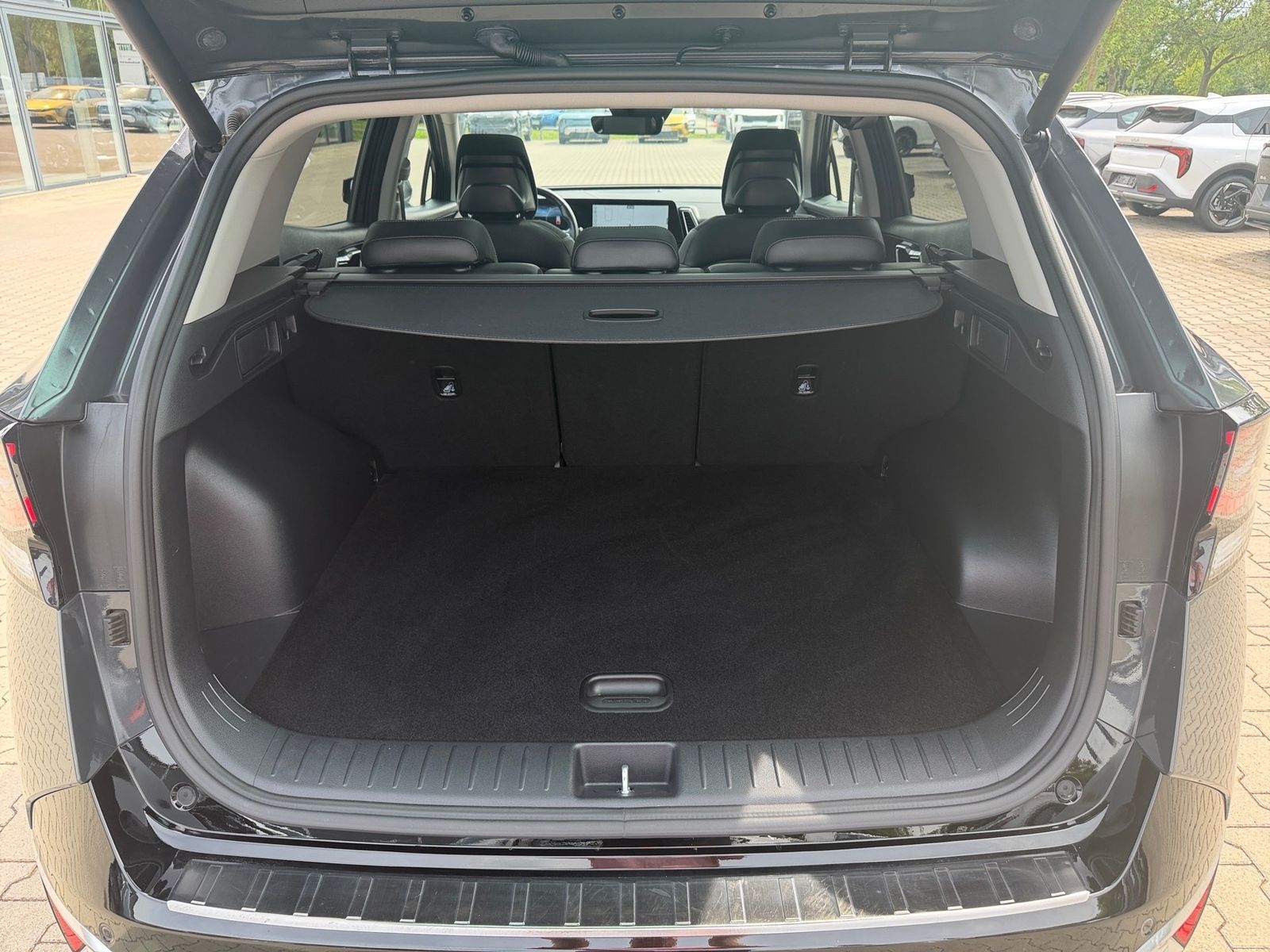 Fahrzeugabbildung Kia SPORTAGE 1.6D 48V AWD DCT SPIRIT LED GD DRIVE
