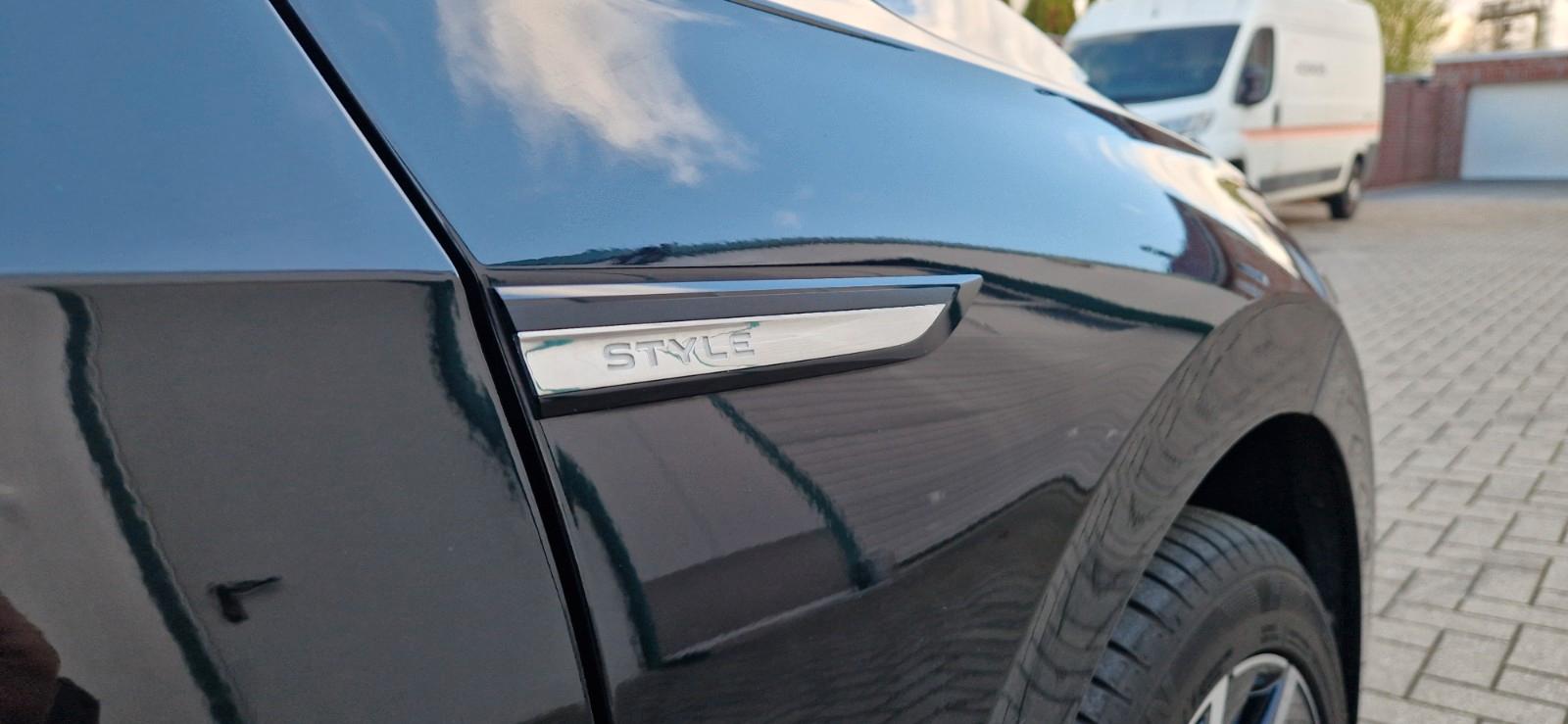 Volkswagen Golf VIII Variant Style 2,0TDI 110KW DSG AHK