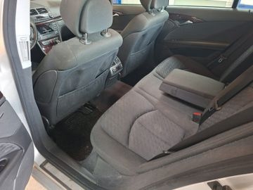 Mercedes E 200 - 9