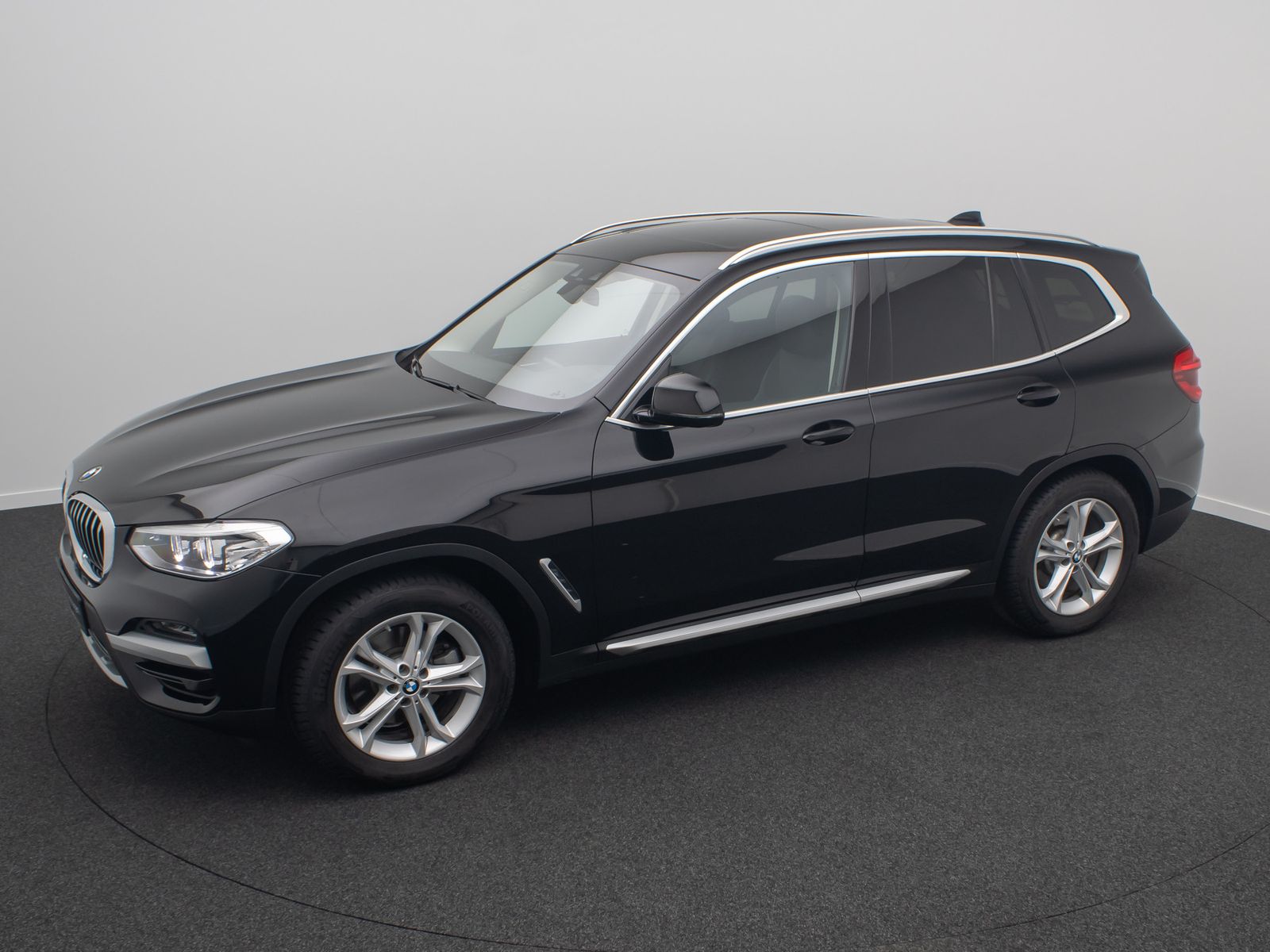 Fahrzeugabbildung BMW X3 xD20d xLine Panorama Sport Individual 18Zoll
