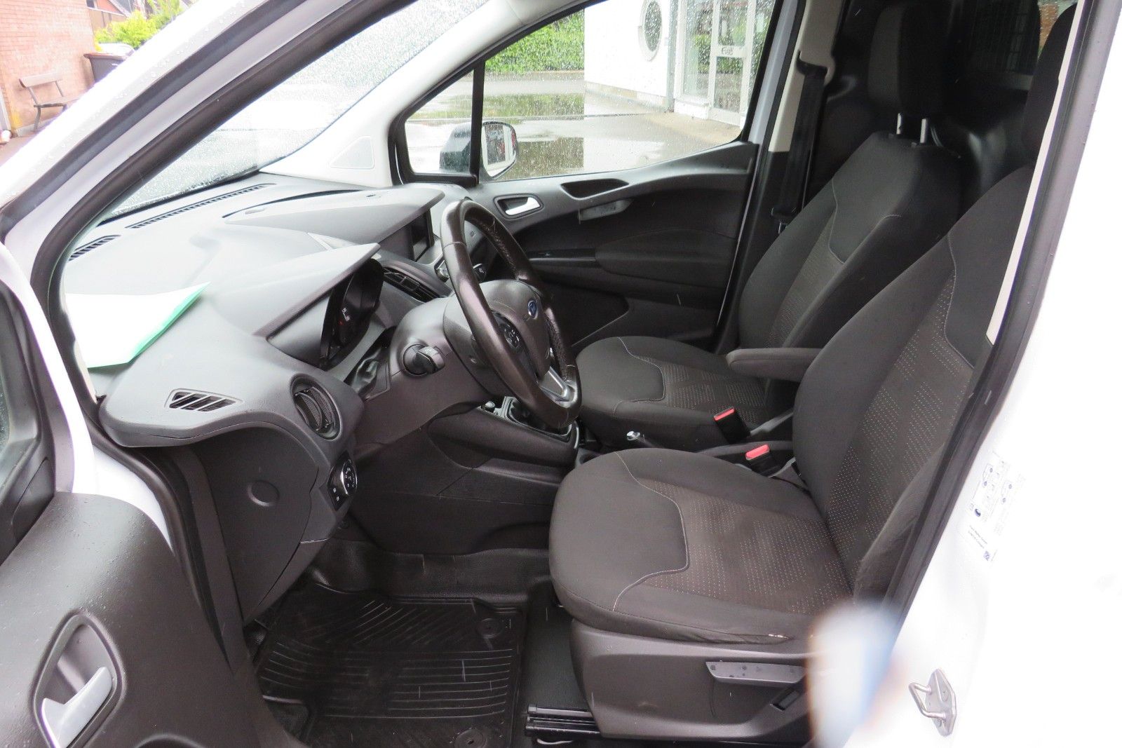 Fahrzeugabbildung Ford Transit Courier TREND NAVI SCHECKHEFT 1.HD