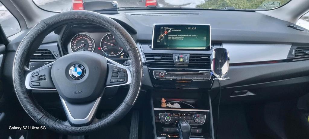 BMW 218
