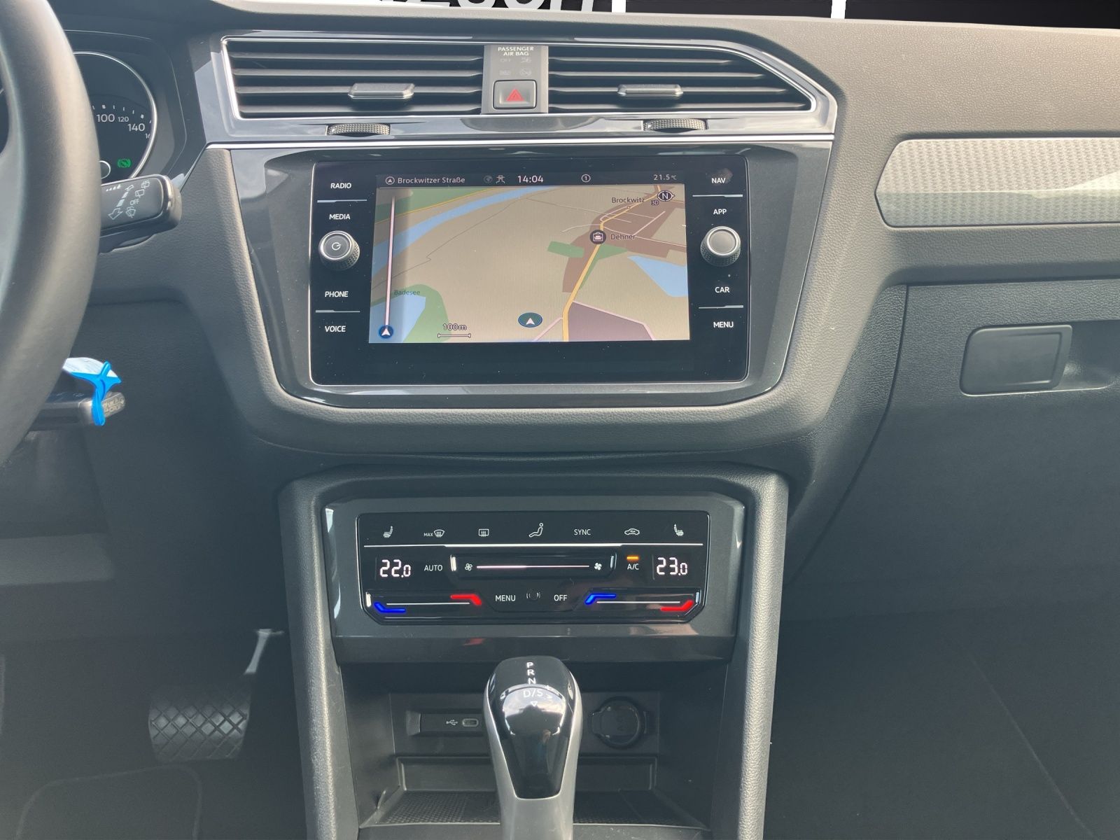 Fahrzeugabbildung Volkswagen Tiguan Life TSI DSG LED ACC SH LRHzg PDC AppConn