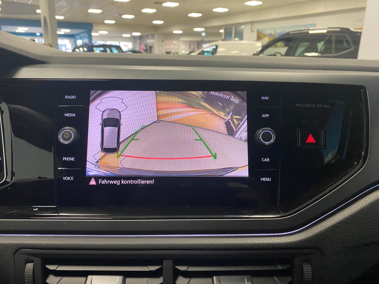 Fahrzeugabbildung Volkswagen Taigo 1.5 TSI DSG R-LINE+Black Style+ACC+Matrix+