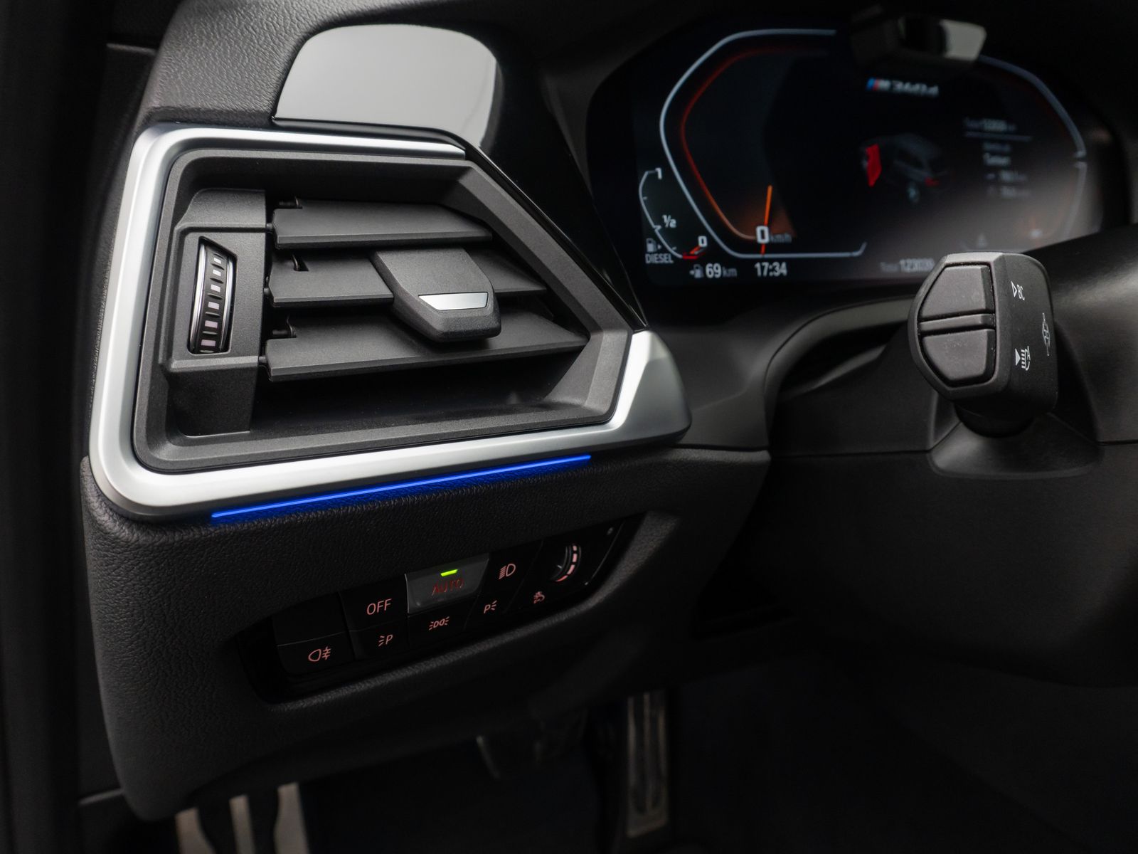 Fahrzeugabbildung BMW M340d xD Laser DAB H/K HUD 360°Panorama DisplKey
