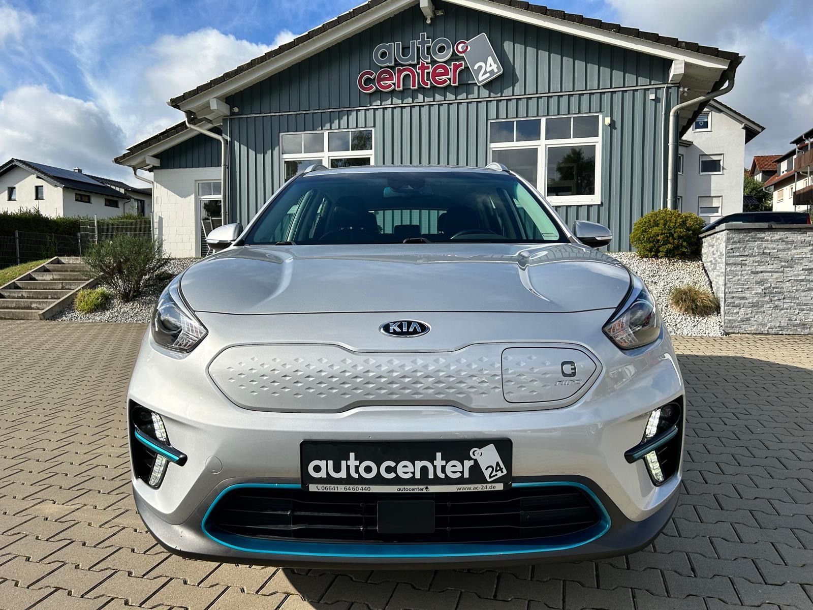 Fahrzeugabbildung Kia e-Niro°64 kWh°Leder°CCS°Kamera°1.Hand