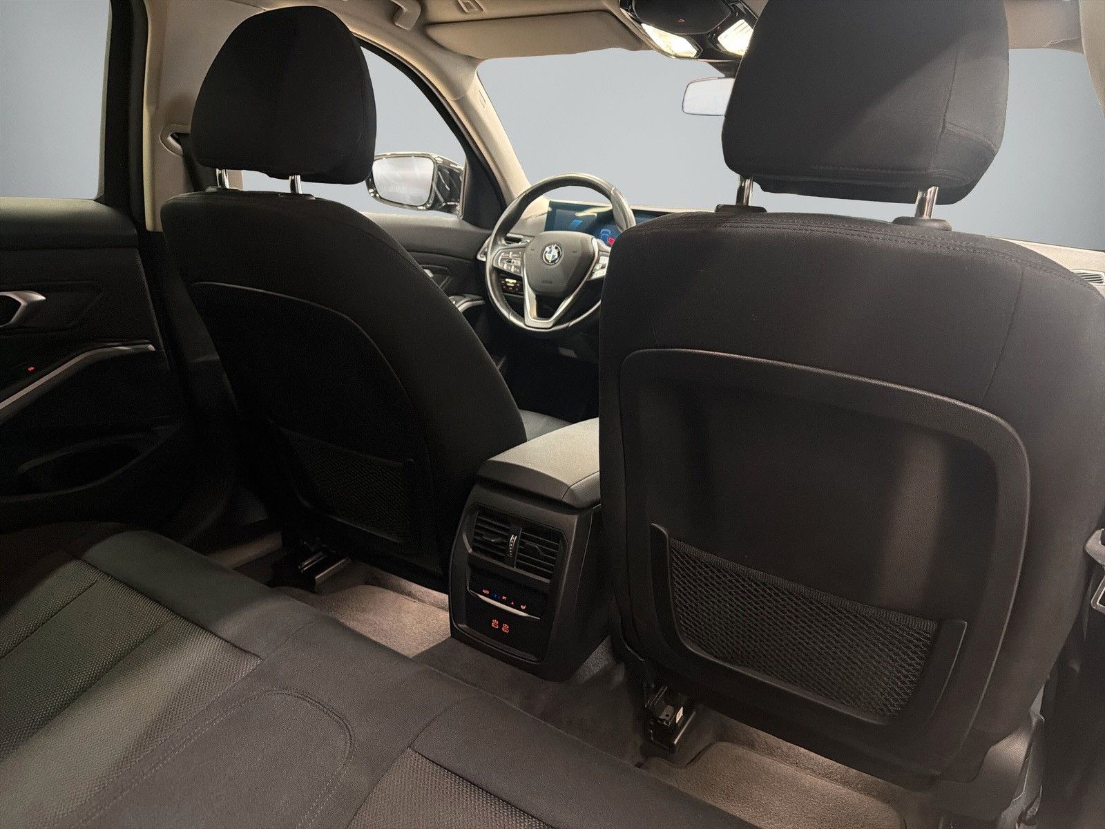 BMW 320 - Bild 8