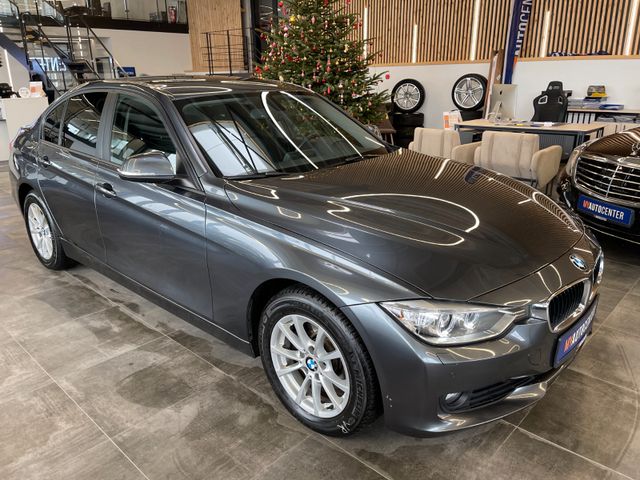 BMW 320d xDrive *NAVI*PDC*SZHZ*BI-XENON*