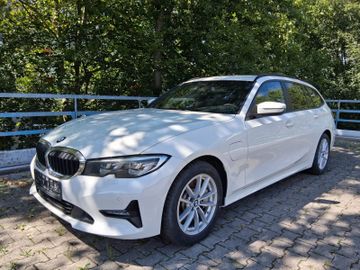 BMW 330 - 1