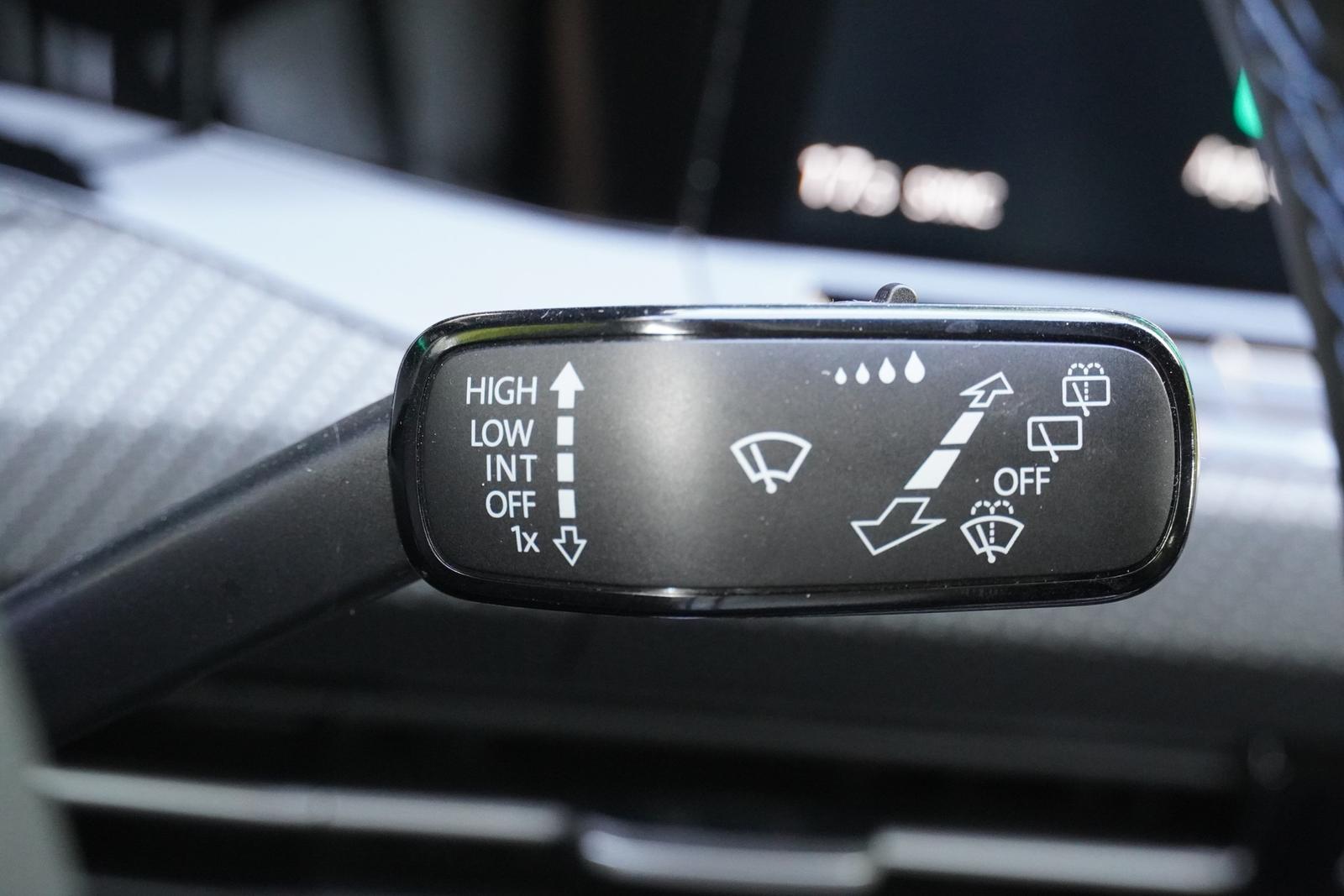 Volkswagen Golf R VIII Variant 2.0 TSI 4M DSG LED ACC Navi, миниатюра 19