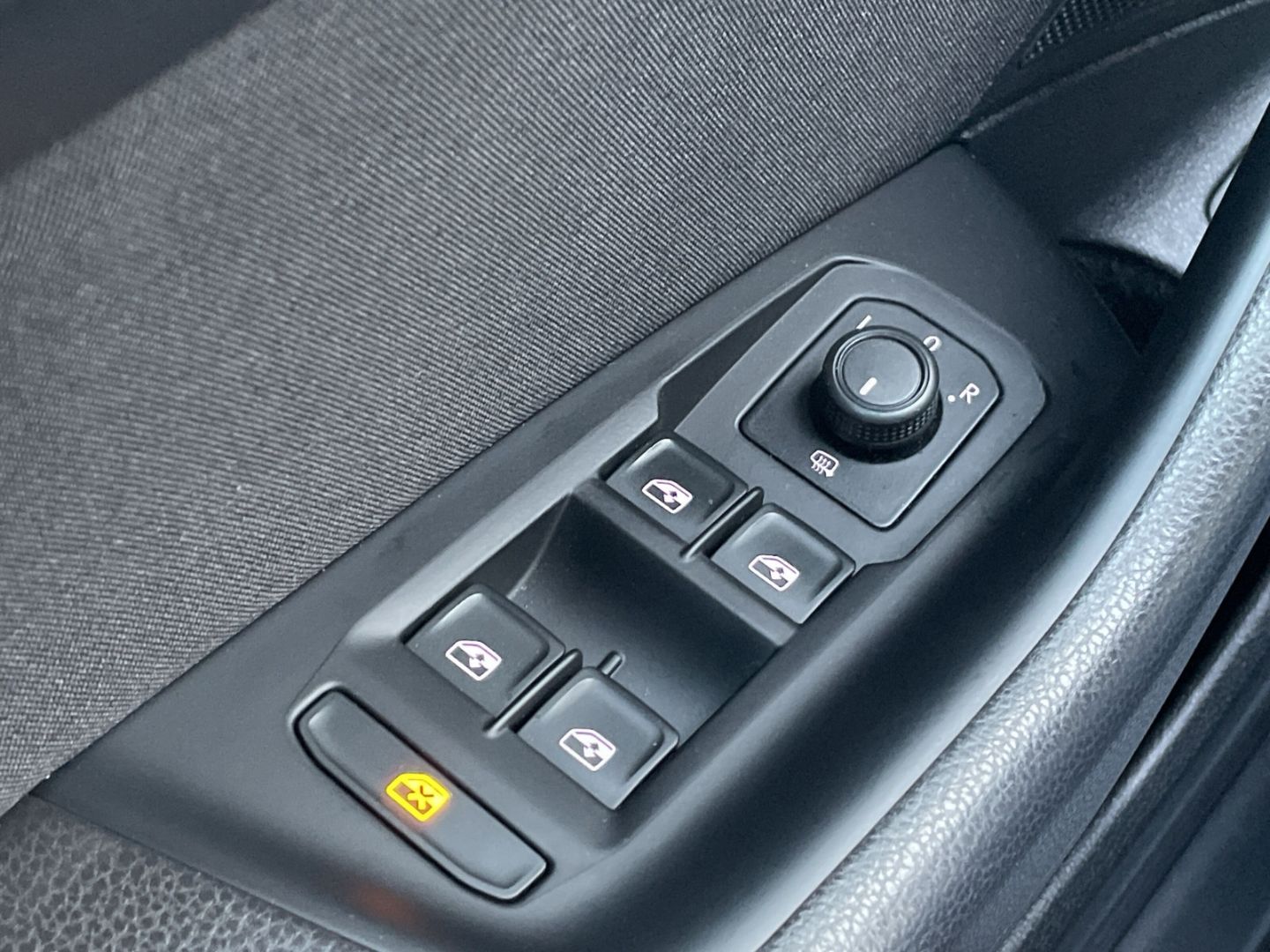 Passat 2.0 TDI DSG Business AHK/Kamera/IQ.Light