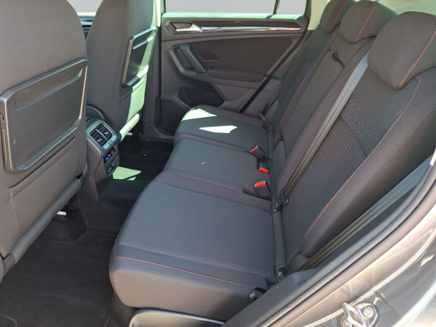 Tiguan R-Line 1.4 TSI Sound *AHK*LED*APPConnect*