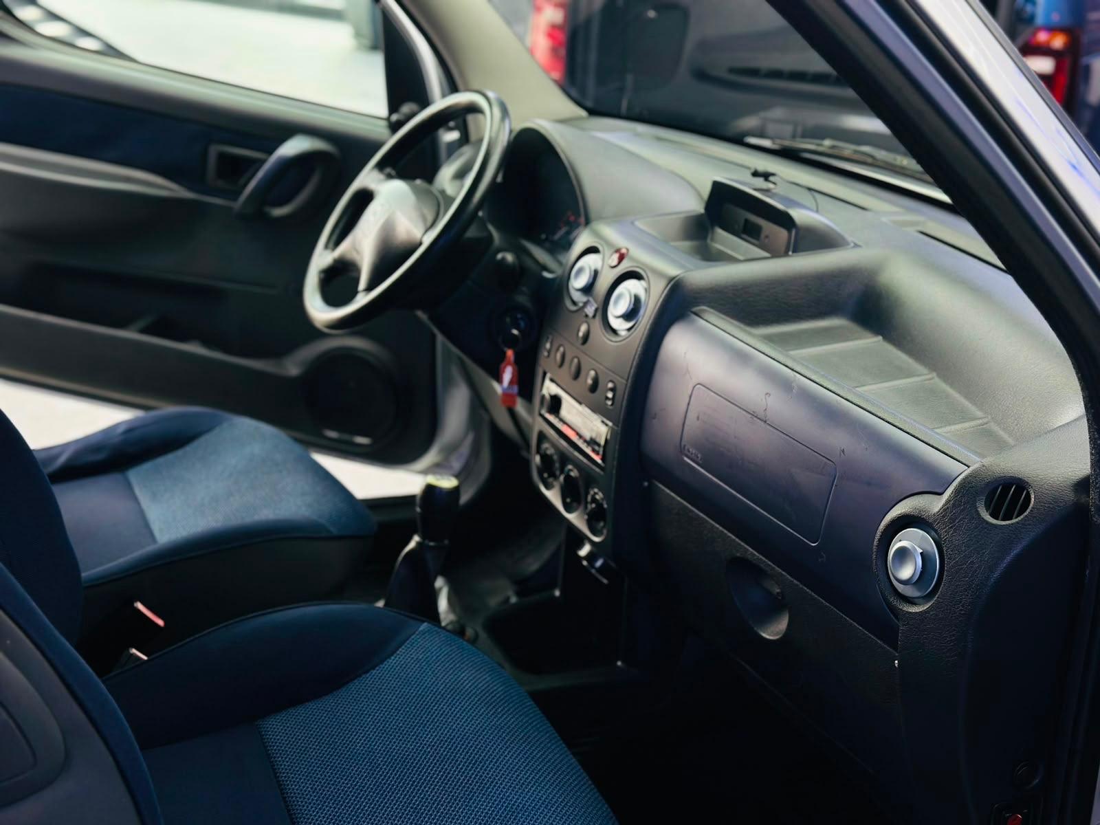 Citroën Berlingo-Schwneksitz-Behindertengerecht-Rampe
