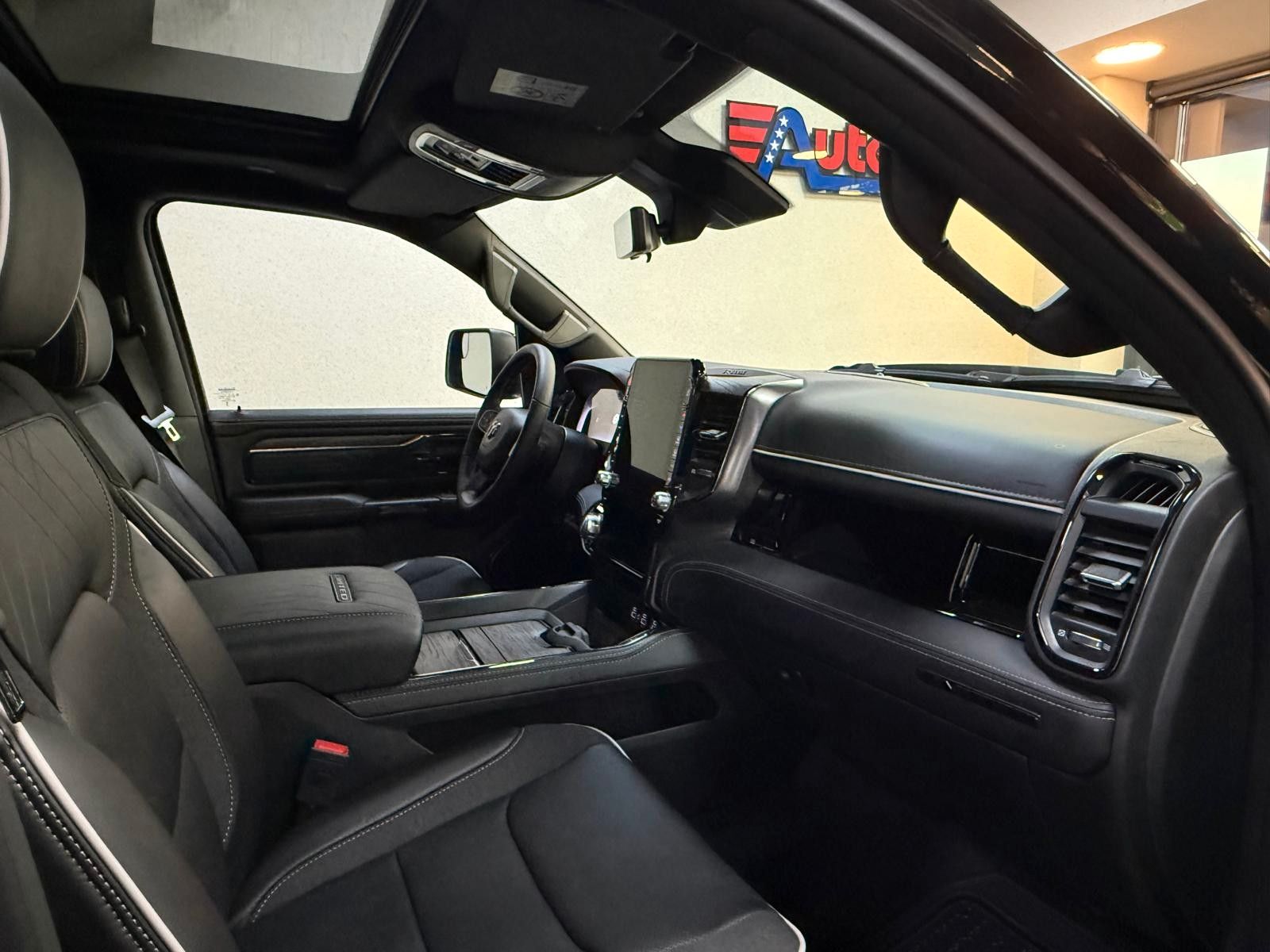 Fahrzeugabbildung Dodge RAM LIMITED HEMI V8-RAMBOX-TAILGATE-SOFORT!!!