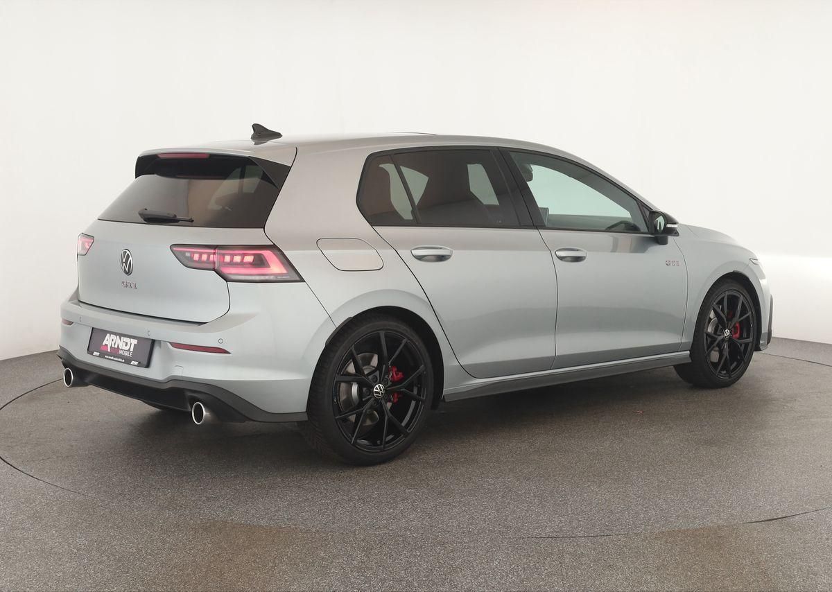 Volkswagen Golf GTI DSG Vienna IQ.LIGHT Pano HUD HarmanK 19 foto 5