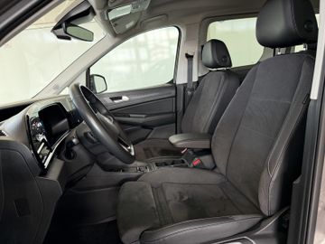 Volkswagen Caddy 2.0TDI DSG STYLE NAV PRO STANDH PANO 7SITZ