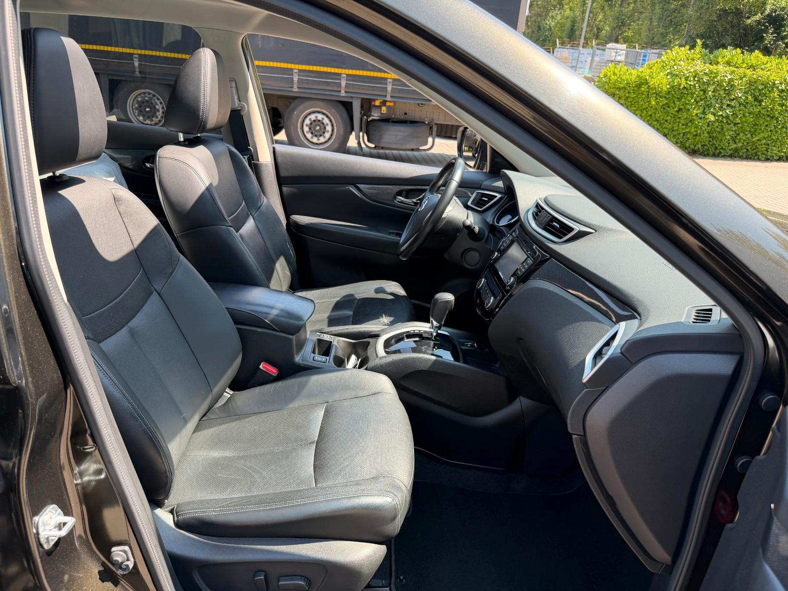 Nissan X-Trail Tekna Garantie *Leder*360° *Pano*Keyless