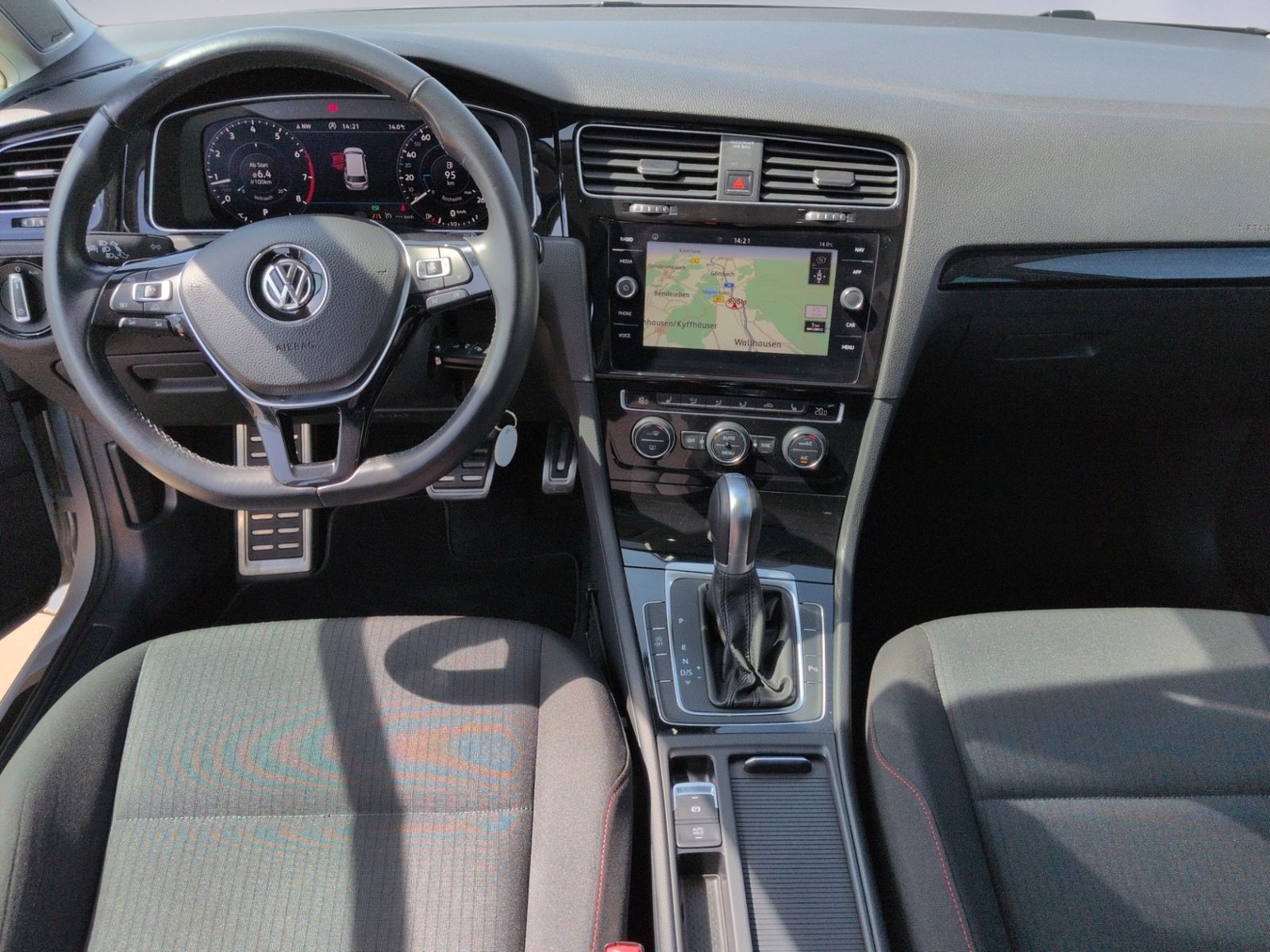 Golf Variant 1.4 TSI DSG Sound PANO+AHK+DYNAUDIO