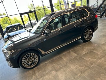 MYAUTOCENTER – Gebraucht- und Jahreswagen mit Werkstattservice in Pfaffenhofen BMW X7 *PANO(SKYLOUNGE)*HEADUP*6SITZER*5-ZONEN*VOLL*