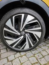 Volkswagen ID.4 1st Max 77 kWh 150 kW Neuwertiger Zustand - Volkswagen ID.4: 1st Max