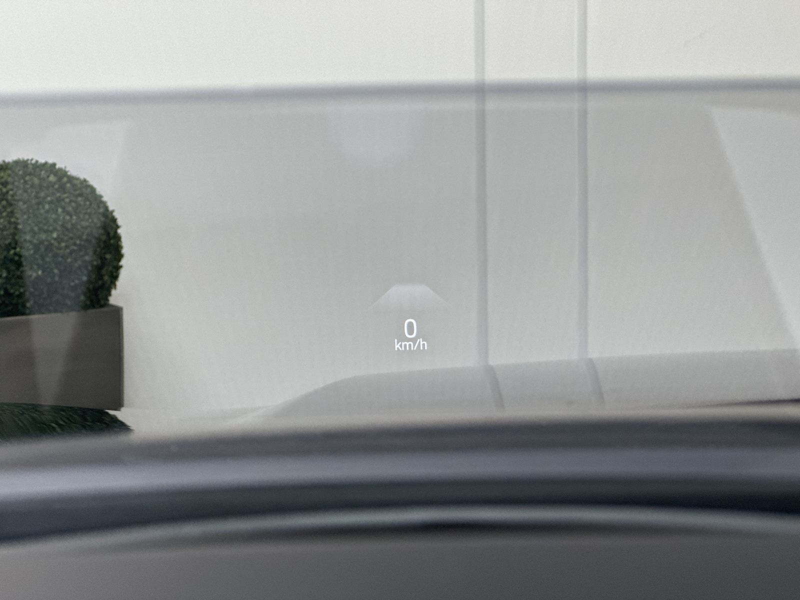 Fahrzeugabbildung Ford Kuga 2.0 EB 4x4 Vignale NAV+LED+AHK+VCOCK+HEADUP