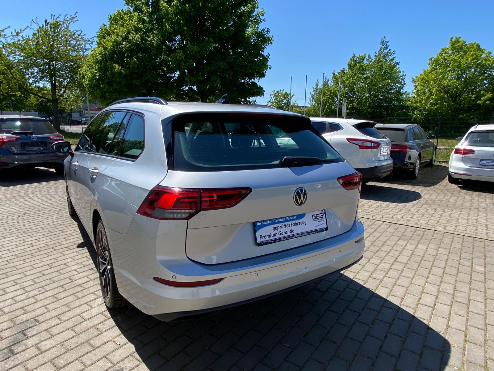Volkswagen Golf 8 Variant Life 2.0 TDI / DSG / LED/ NAVI/