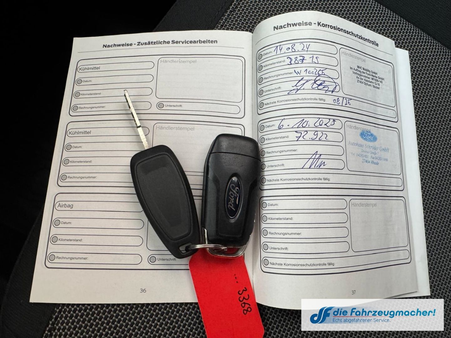 Fahrzeugabbildung Ford Transit Connect Kasten lang Kurvenlicht DAB SHZ