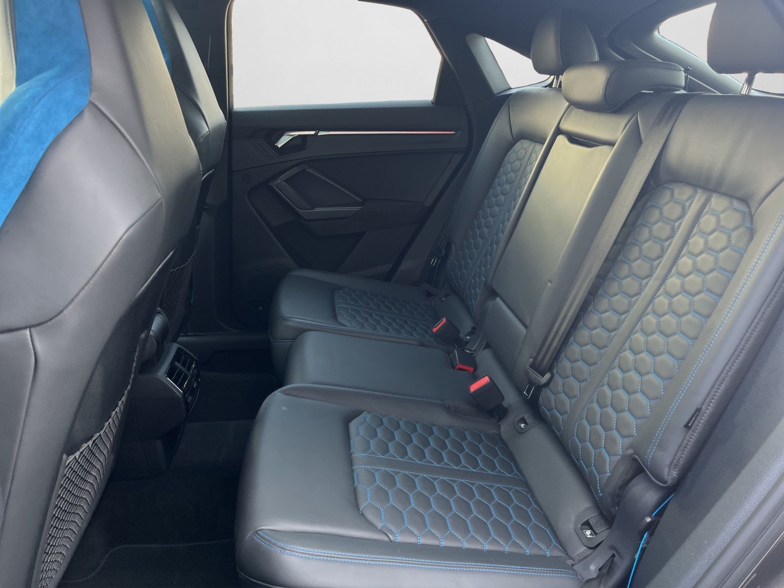 Audi RSQ3 - Bild 15