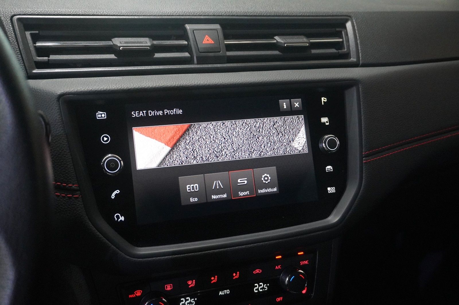 Fahrzeugabbildung SEAT Ibiza 1.0 TSI FR SPORT NAVI/LED/VIRTU./SHZ/TEMP.