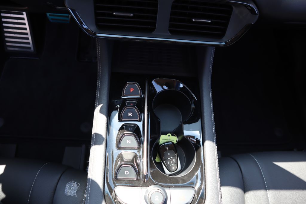 Fahrzeugabbildung VinFast VF8 ECO+Kamera+Keyless+Lenkradh.+SOFORT