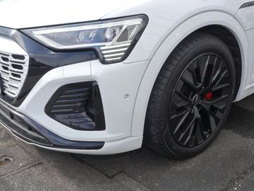 Audi Q8 e-tron - 11