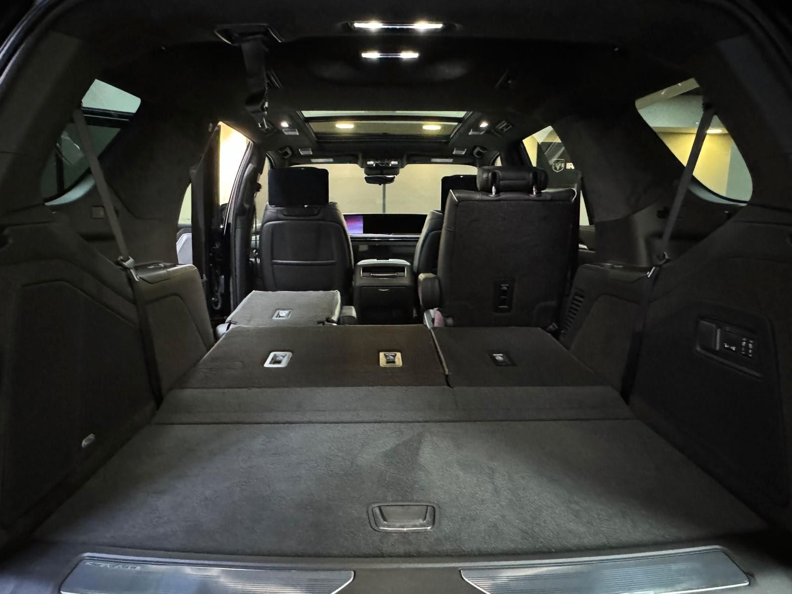 Fahrzeugabbildung Cadillac 2026 ESCALADE SPORT PLATINUM 6.2 V8-HUD-NIGHT V