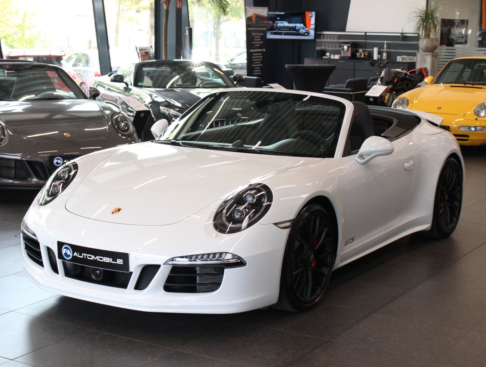 Fahrzeugabbildung Porsche 991 4 GTS Cabrio*Sport Chrono*Carbon*Burmester