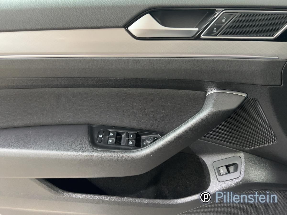 Volkswagen Passat Variant - Bild 7