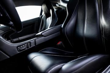 2012 Aston Martin V8 VANTAGE 照片 9