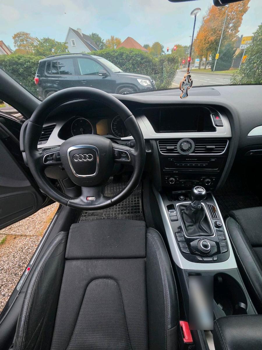 Audi A4 2009 — photo 7