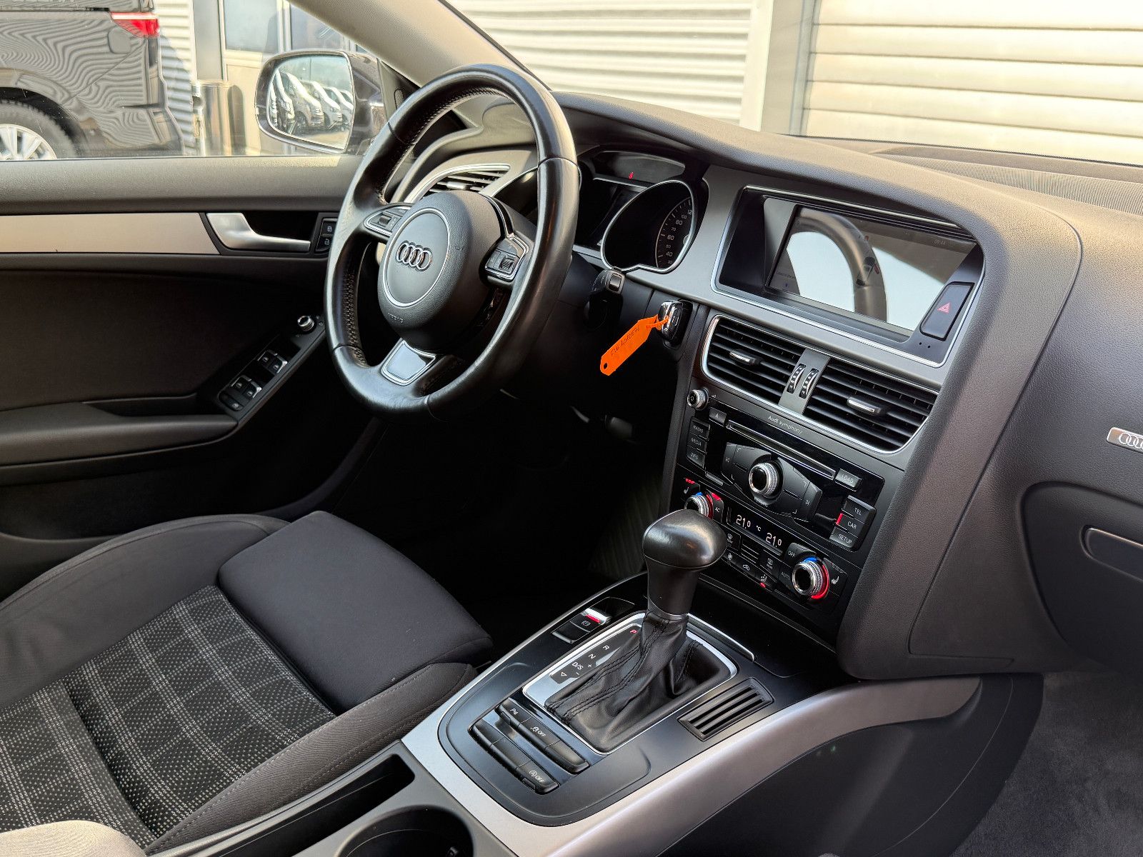 Fahrzeugabbildung Audi A5 Sportback 2.0 TDI Aut Bi-Xenon Sportsitze Kam